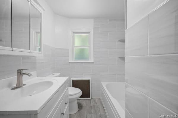 458 N Magee Street thumbnail 26