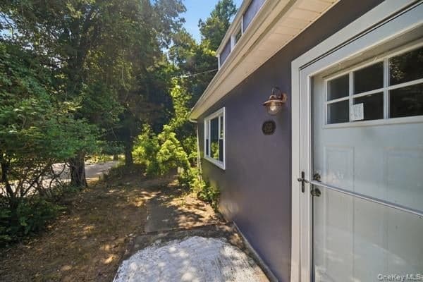 458 N Magee Street thumbnail 3