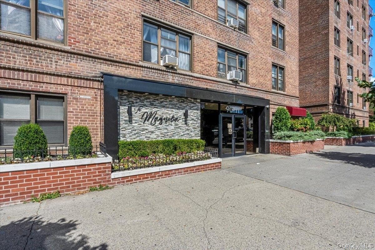 9011 35 Avenue Unit: 3T, Jackson Heights