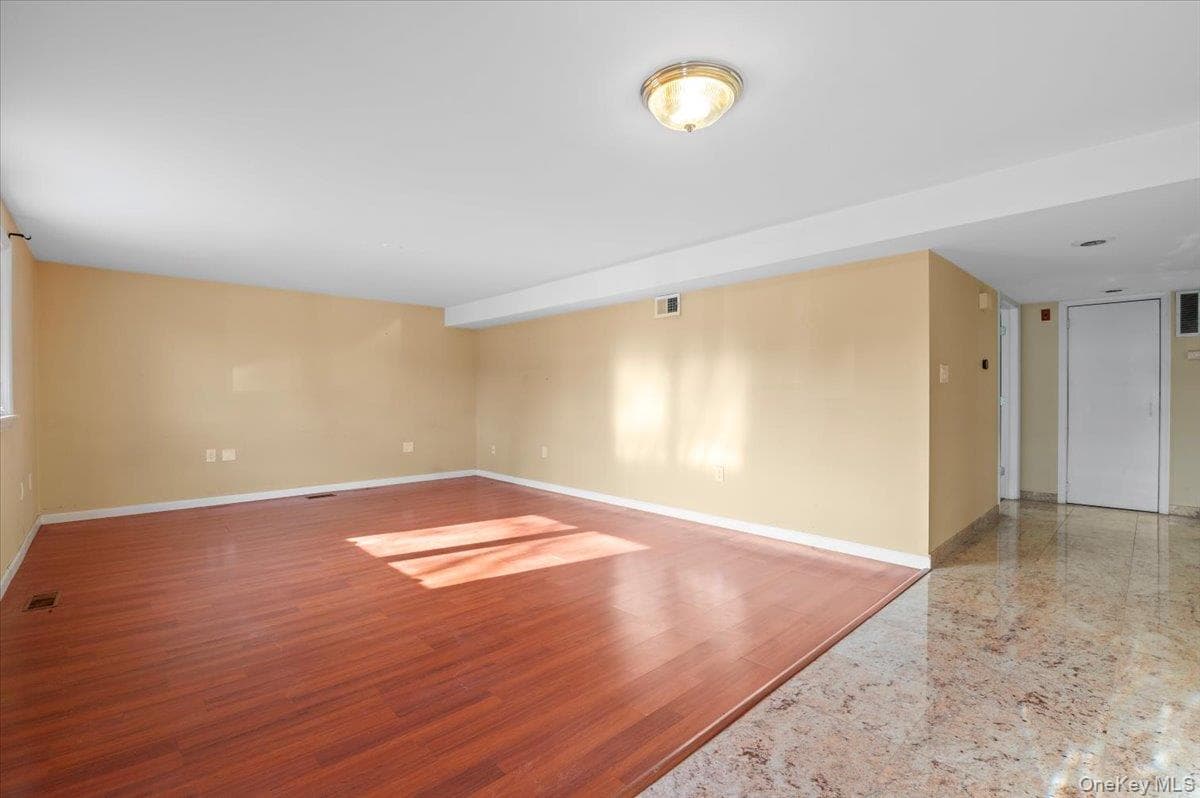 780 Regent Drive thumbnail 24