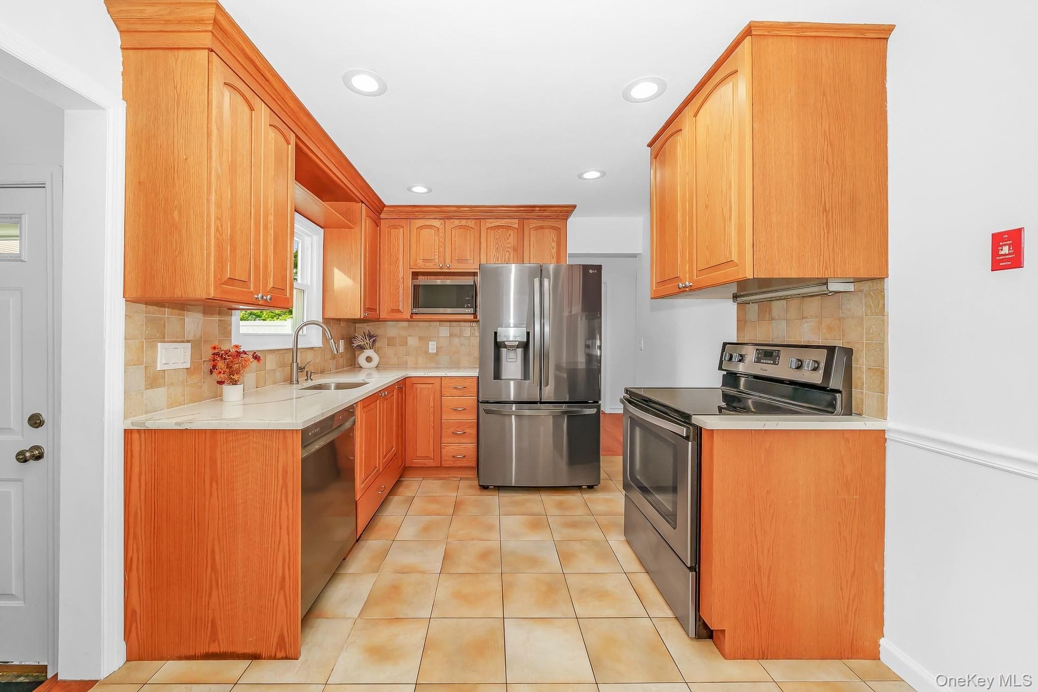 2230 Beech Street thumbnail 6
