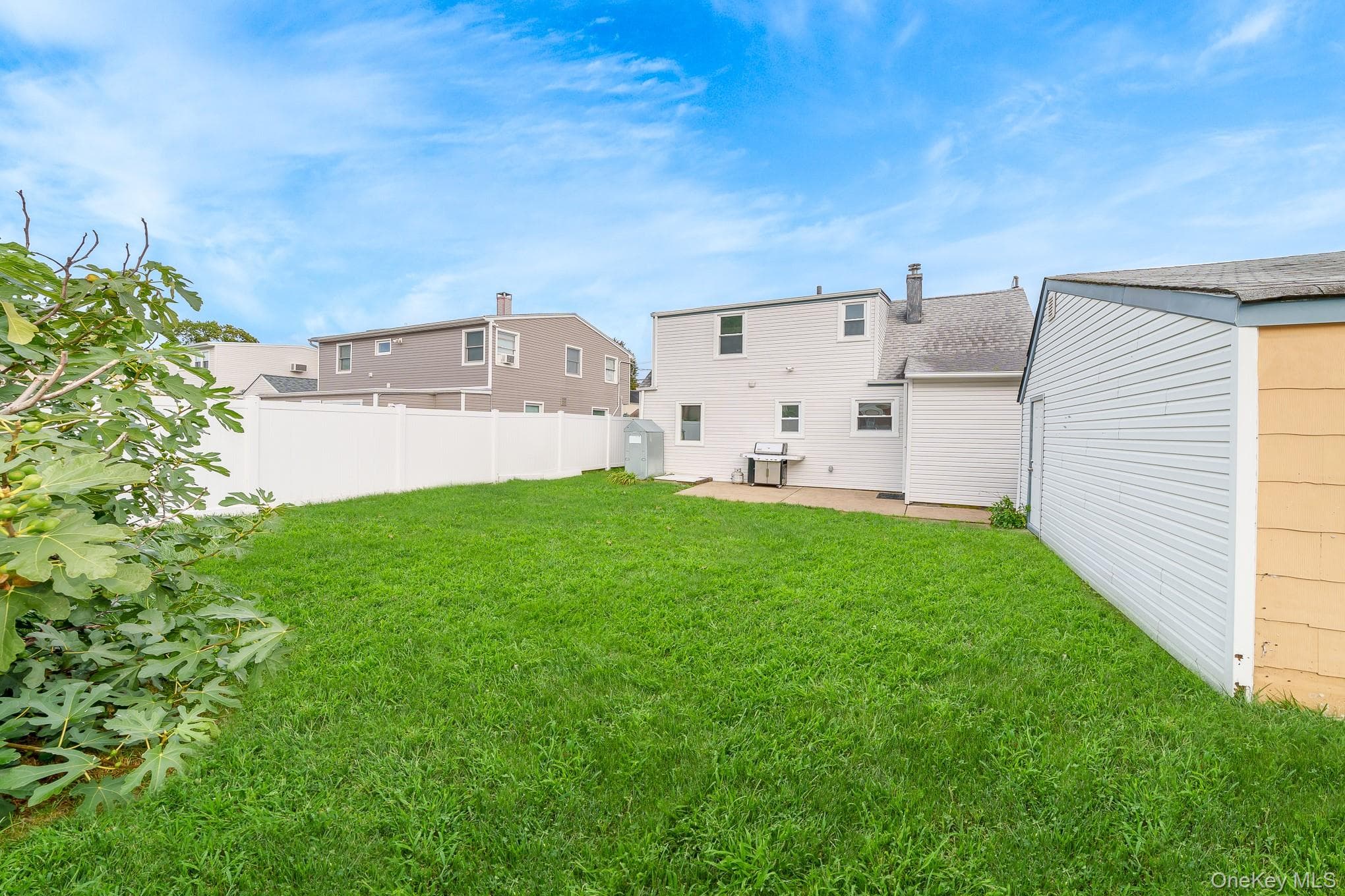2230 Beech Street thumbnail 4