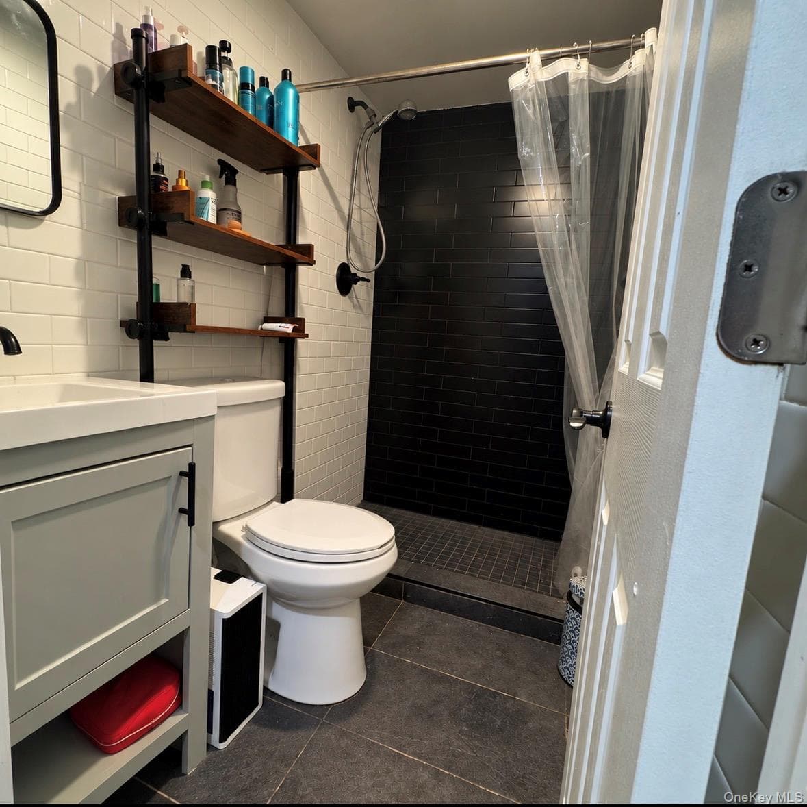 2508 Belmont Avenue thumbnail 17