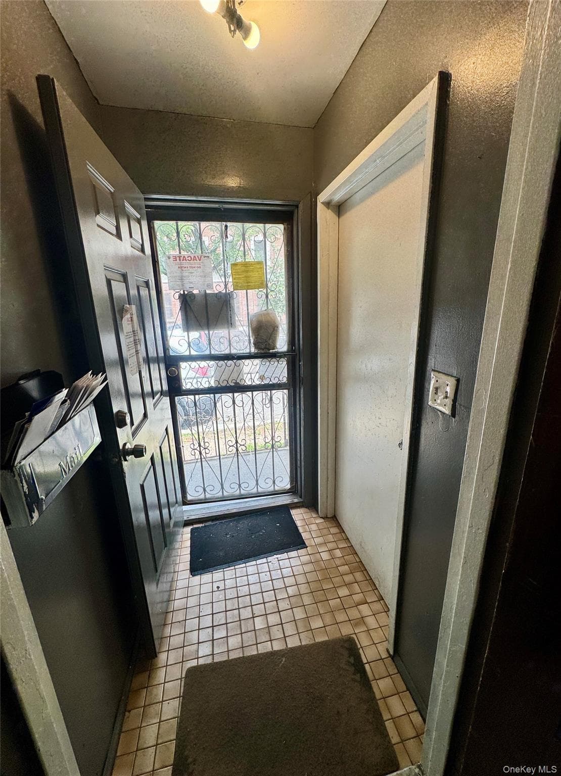 320 E 184th Street thumbnail 6