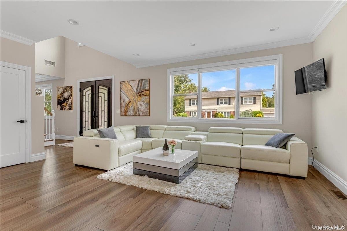 102 Kate Drive thumbnail 4