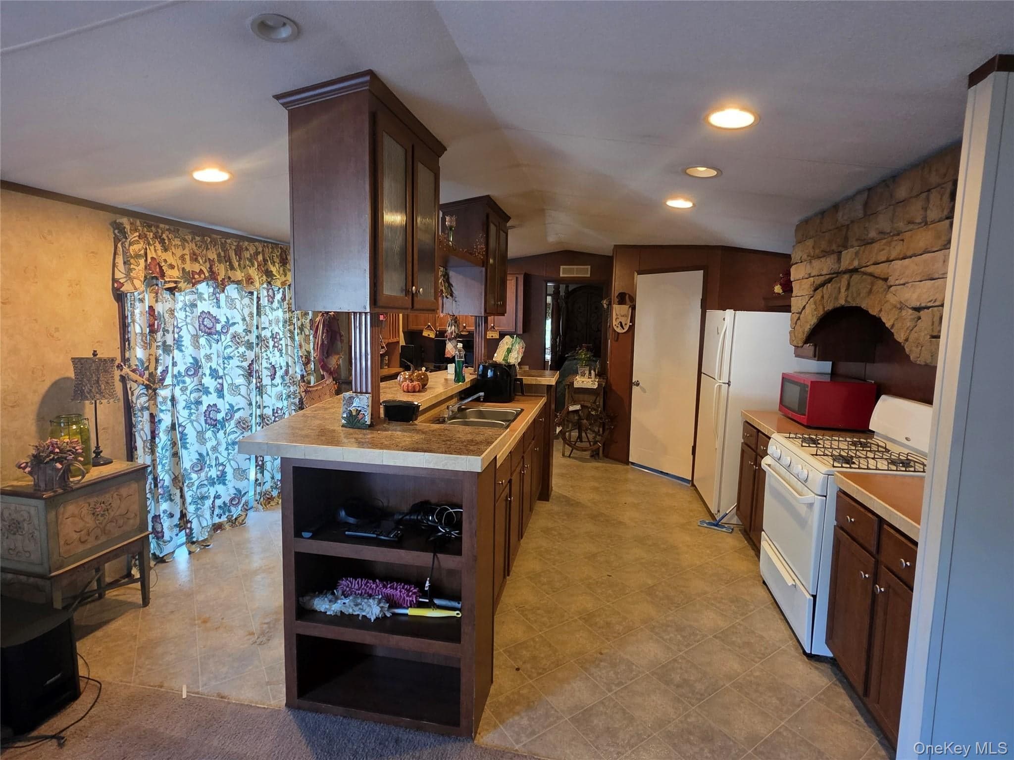 37 Hubbard Avenue Unit: 12 thumbnail 7