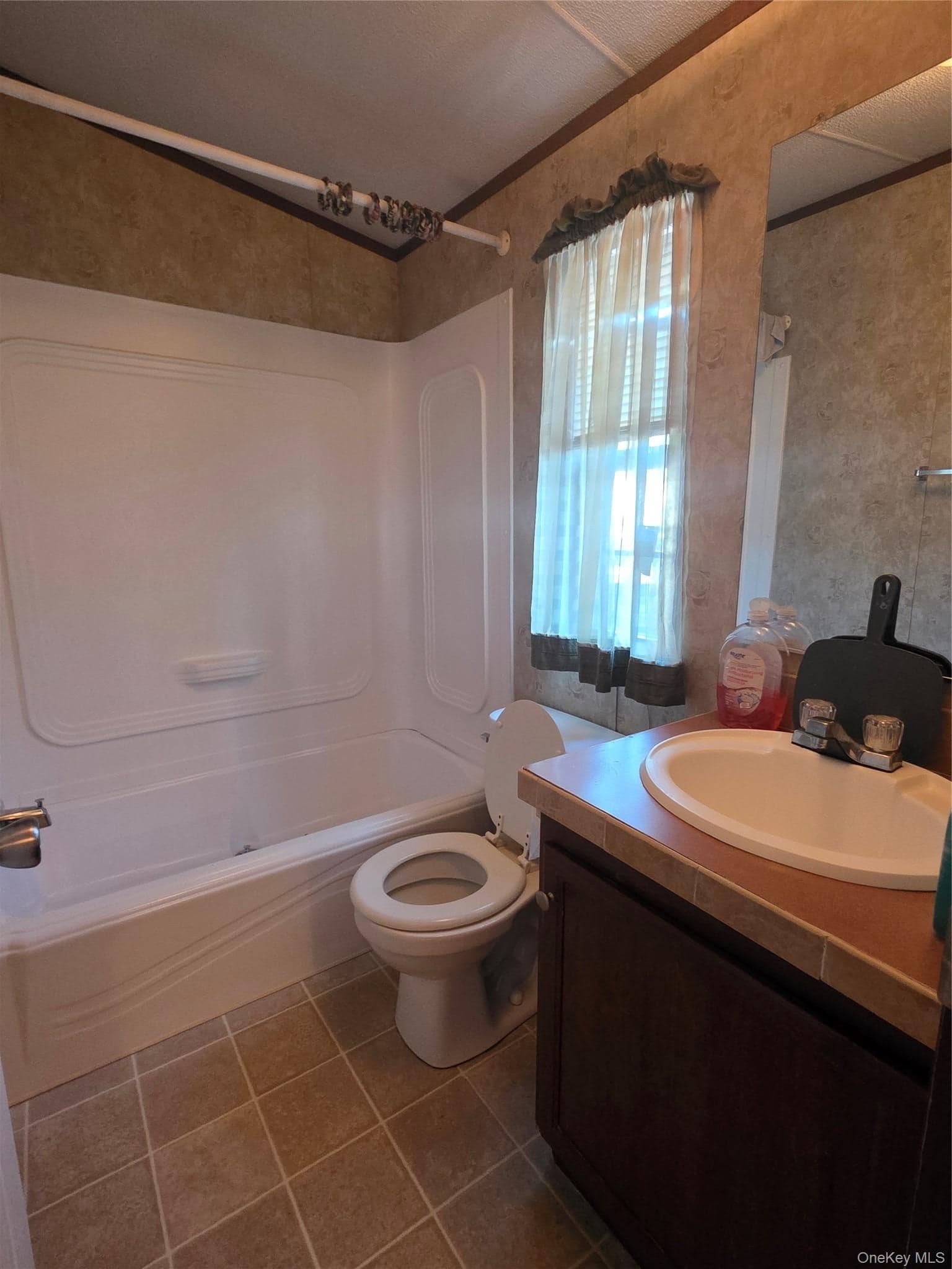 37 Hubbard Avenue Unit: 12 thumbnail 4