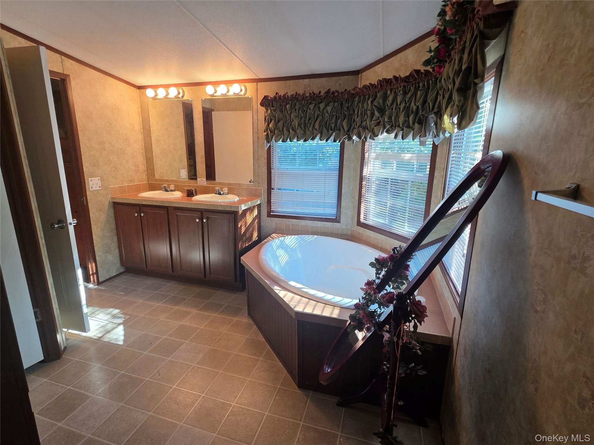 37 Hubbard Avenue Unit: 12 thumbnail 13