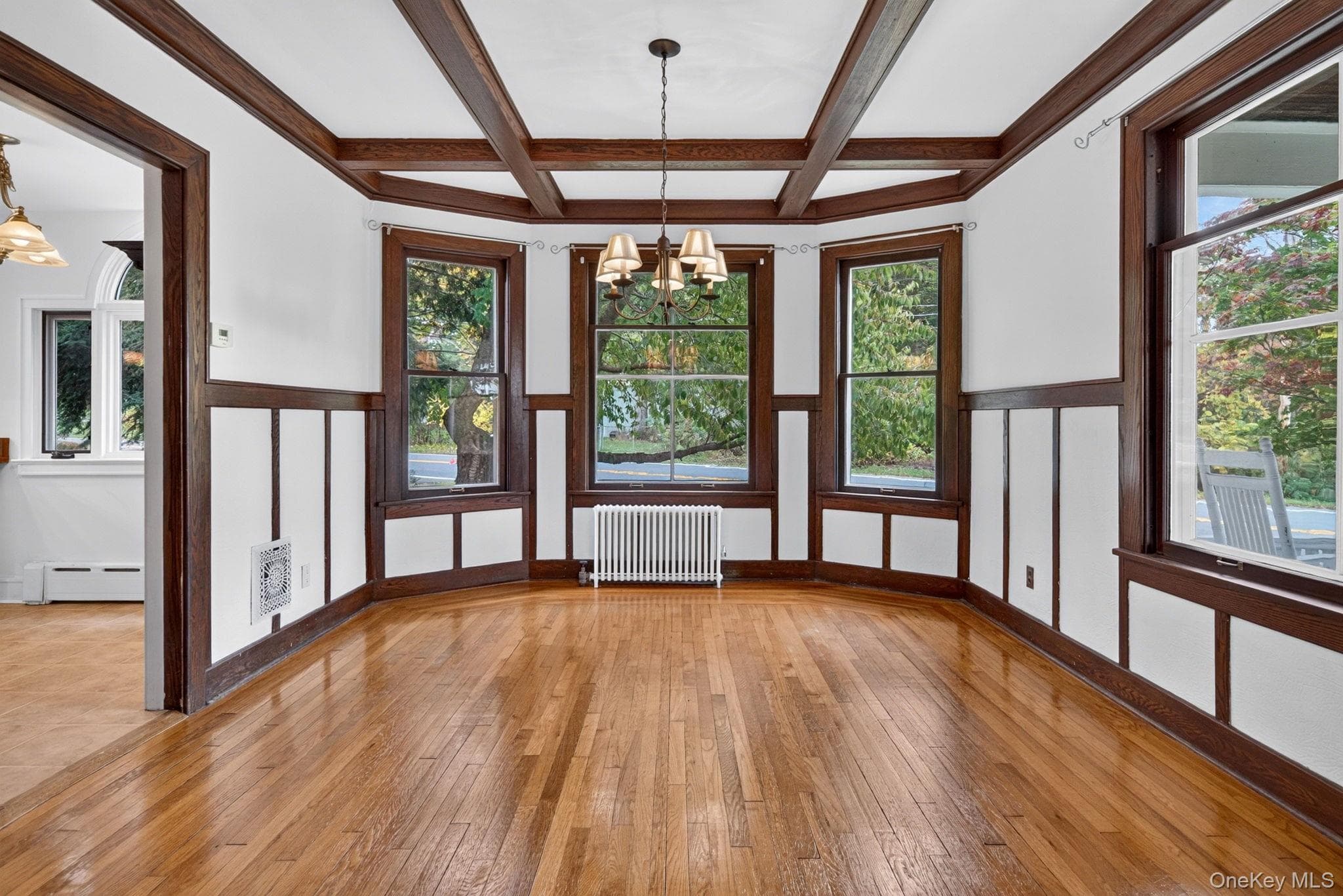343 Alplaus Avenue thumbnail 16