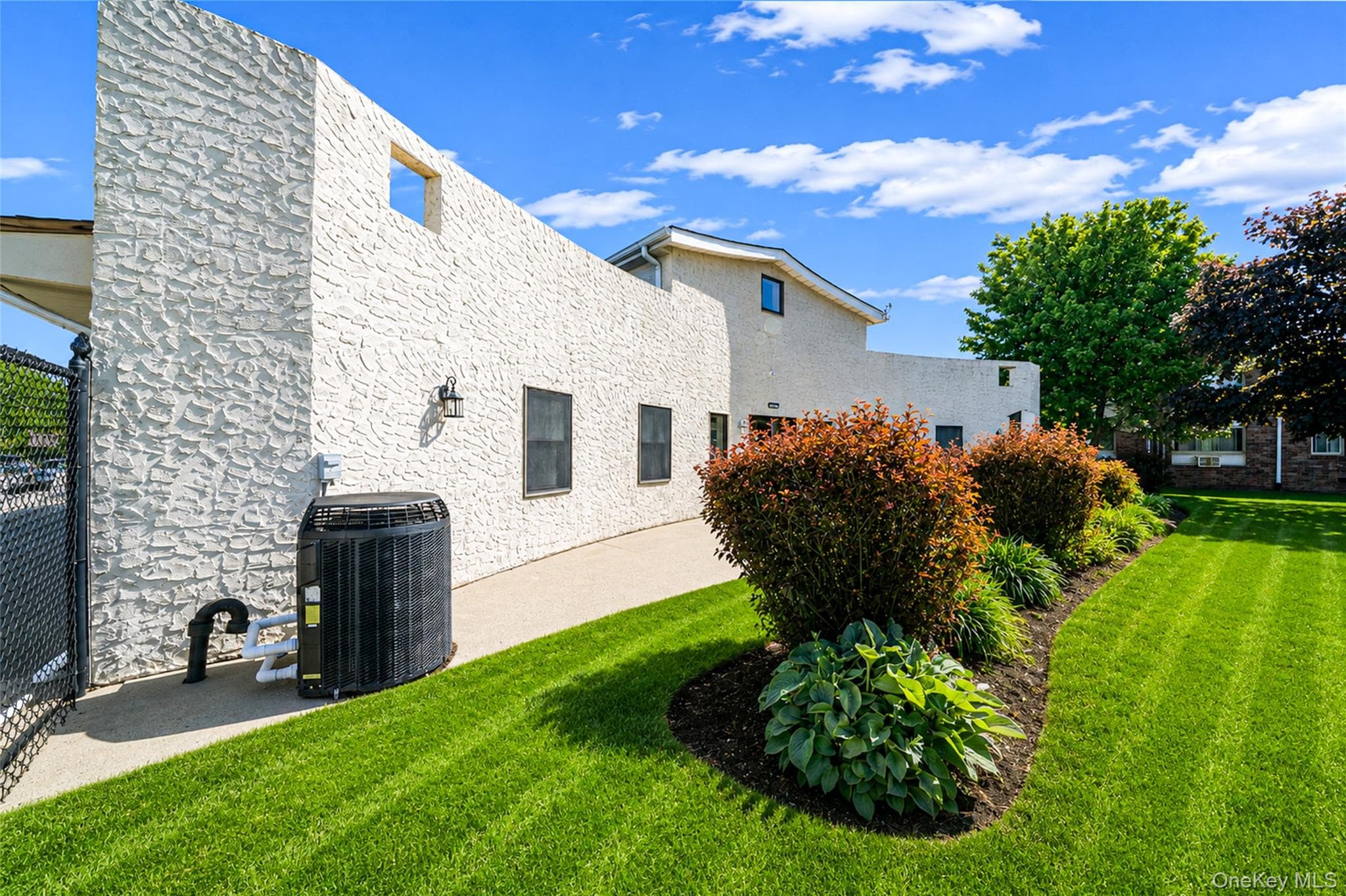 2453 Union Blvd BLVD Unit: 24a thumbnail 15