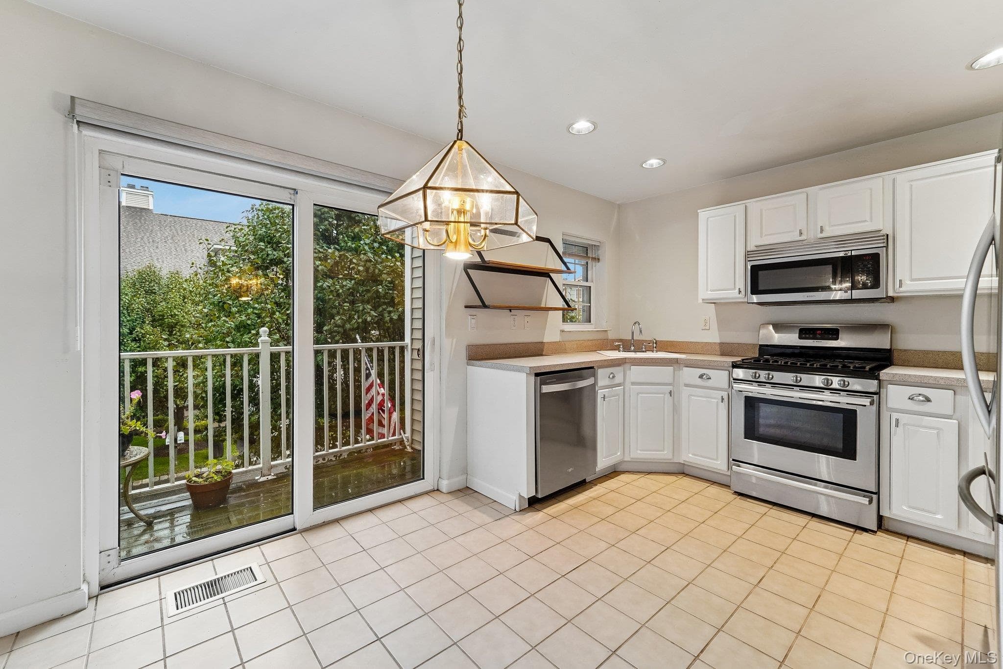 122 Crystal Hill Drive thumbnail 7