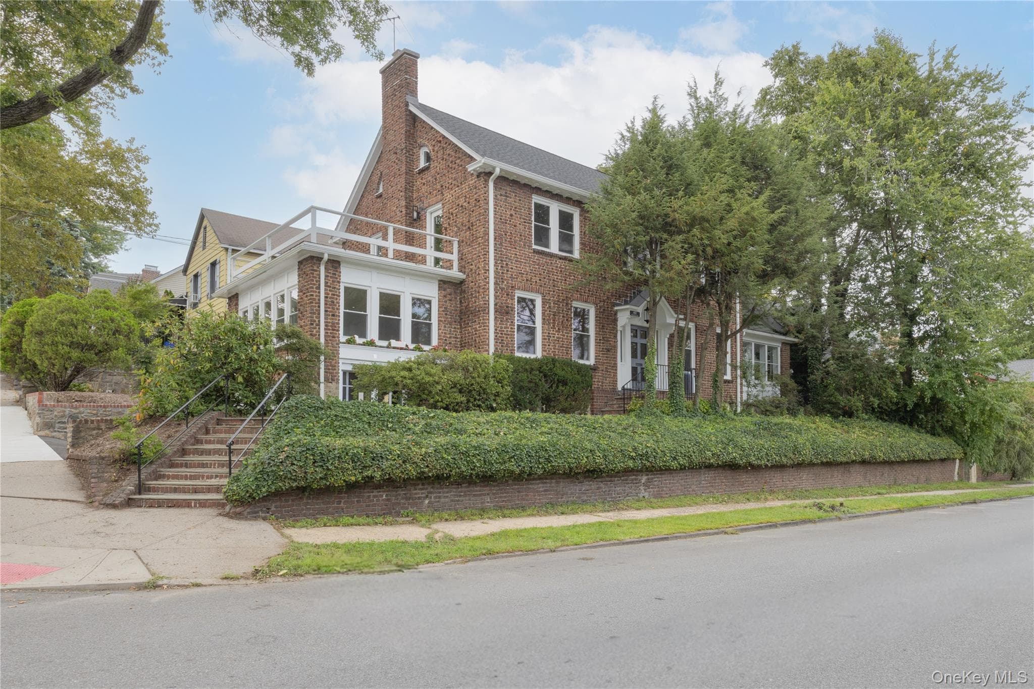 402 Westchester Avenue thumbnail 3