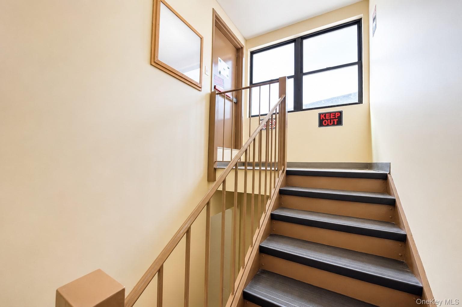 10228 Jamaica Avenue thumbnail 33