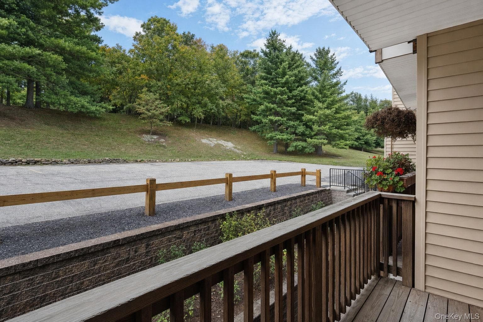 319 Fox Run Lane thumbnail 24