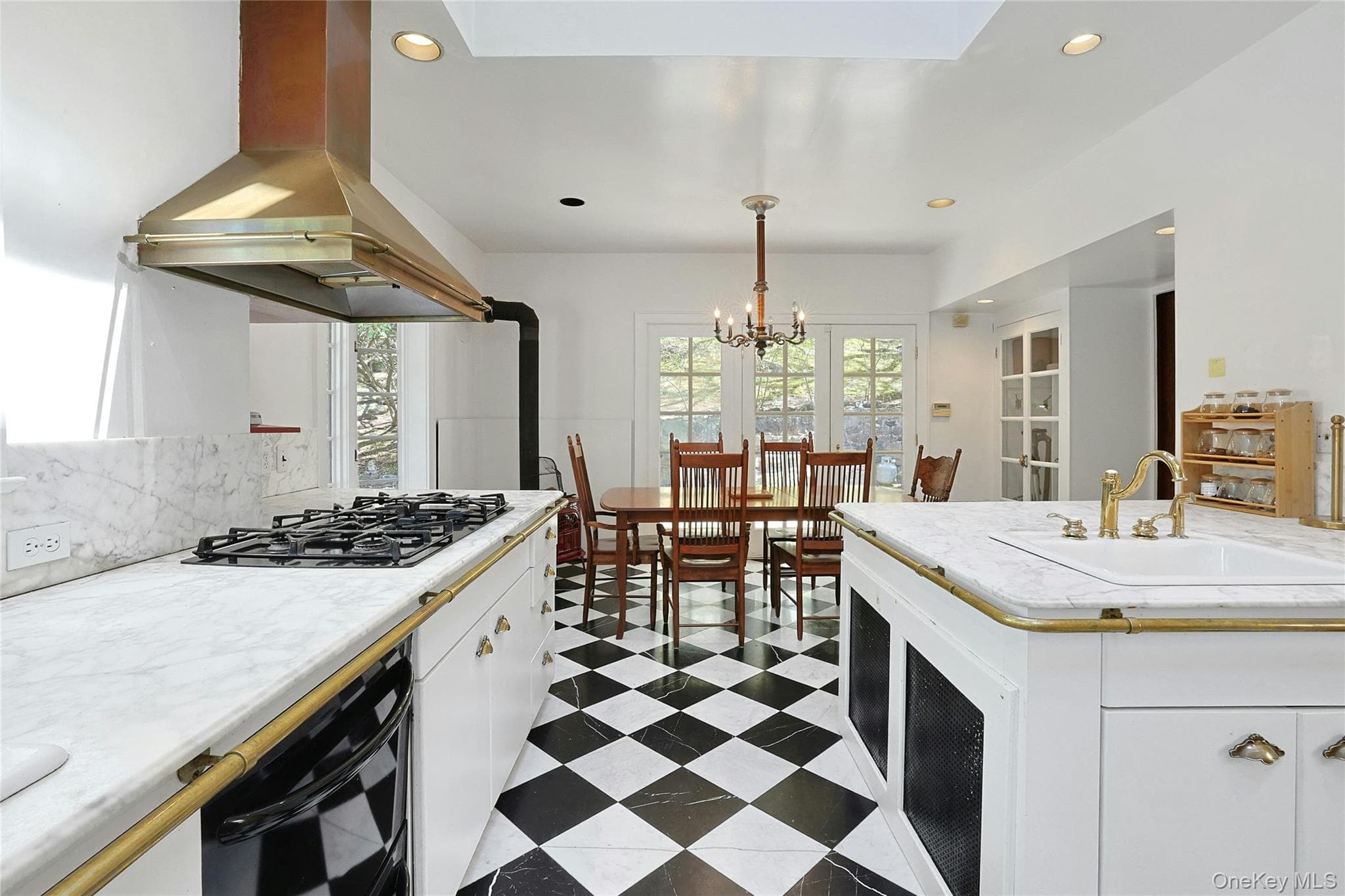 16 Lewis Road thumbnail 17