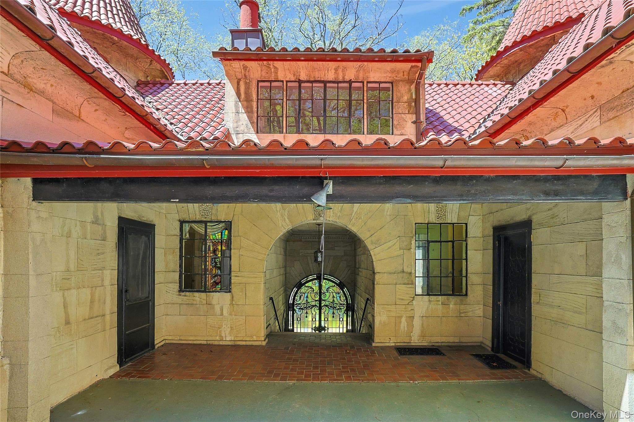 16 Lewis Road thumbnail 9