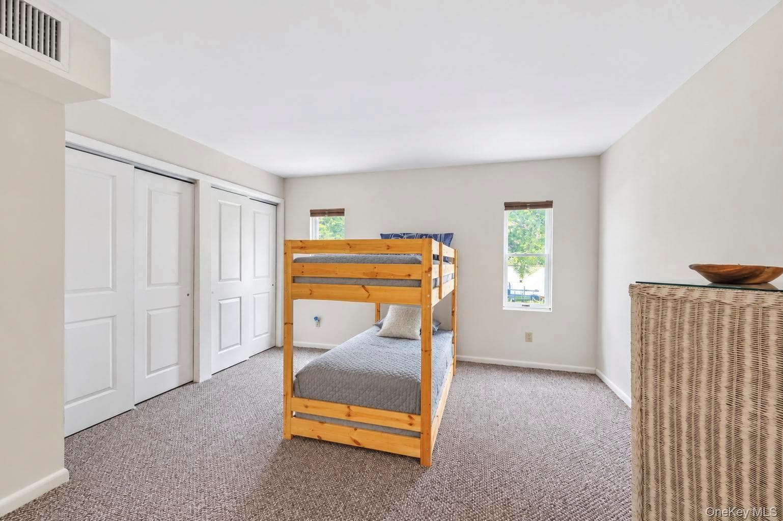 1219 Coates Avenue thumbnail 19