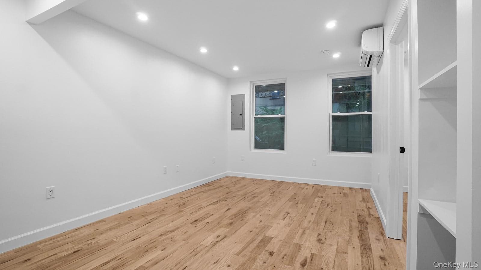 1737 Popham Avenue thumbnail 13