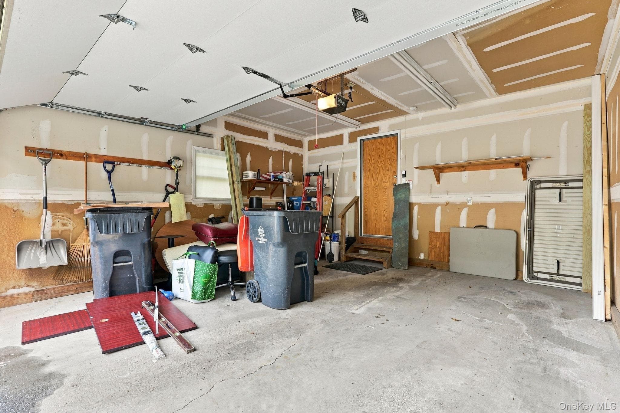 143 Hooker Avenue thumbnail 35