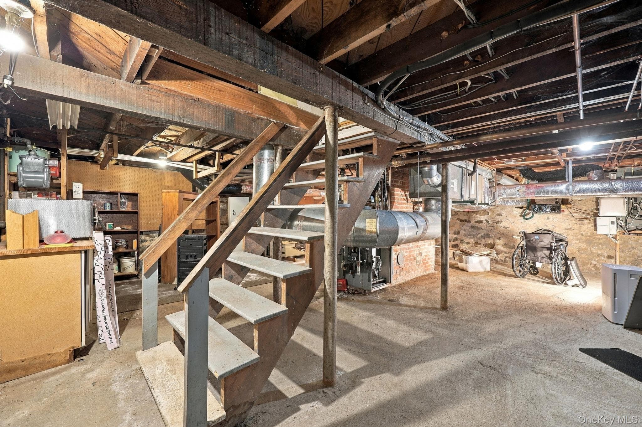 143 Hooker Avenue thumbnail 34