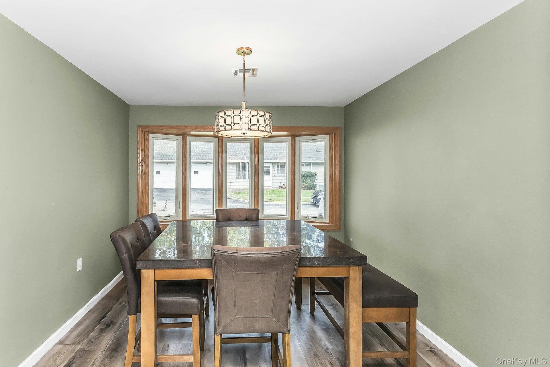 387 Woodbridge Drive Unit: A thumbnail 10