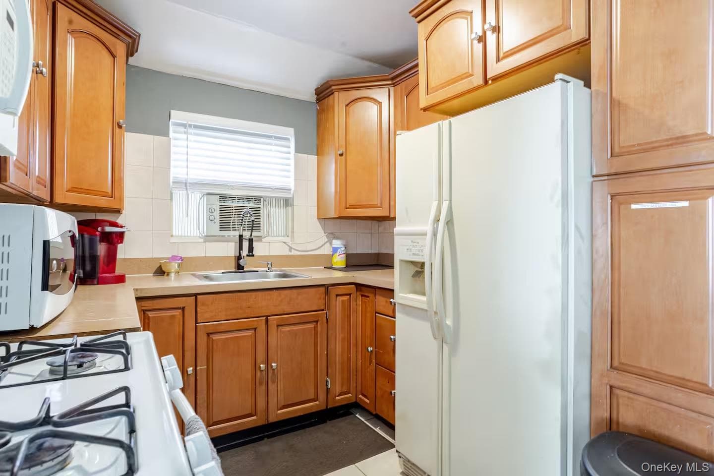 13745 Bedell Street thumbnail 8