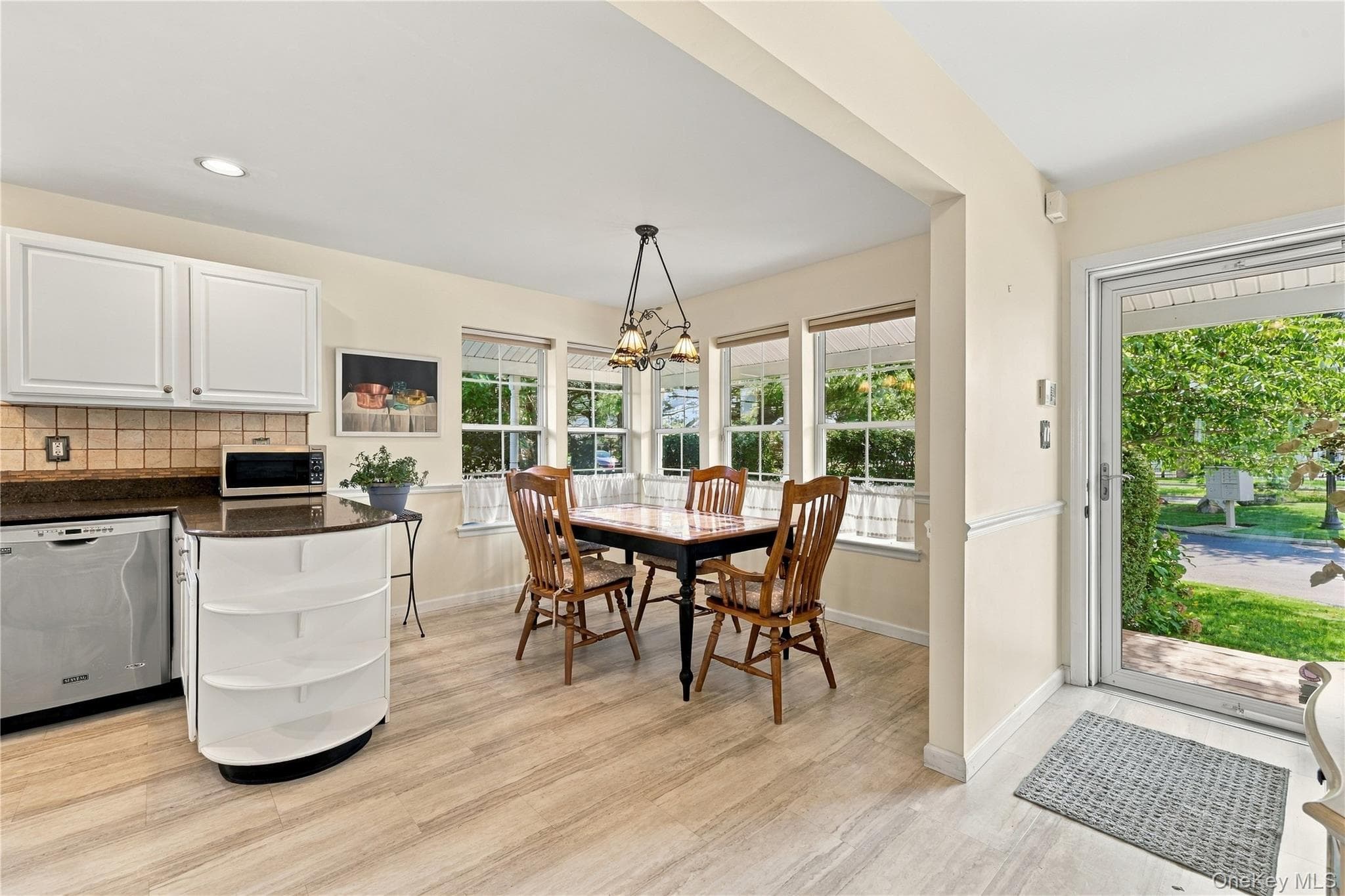77 Sunburst Terrace thumbnail 10