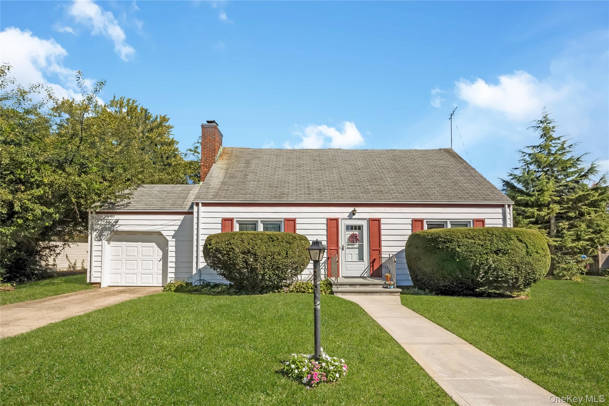 26 Dawes Avenue, Amity Harbor