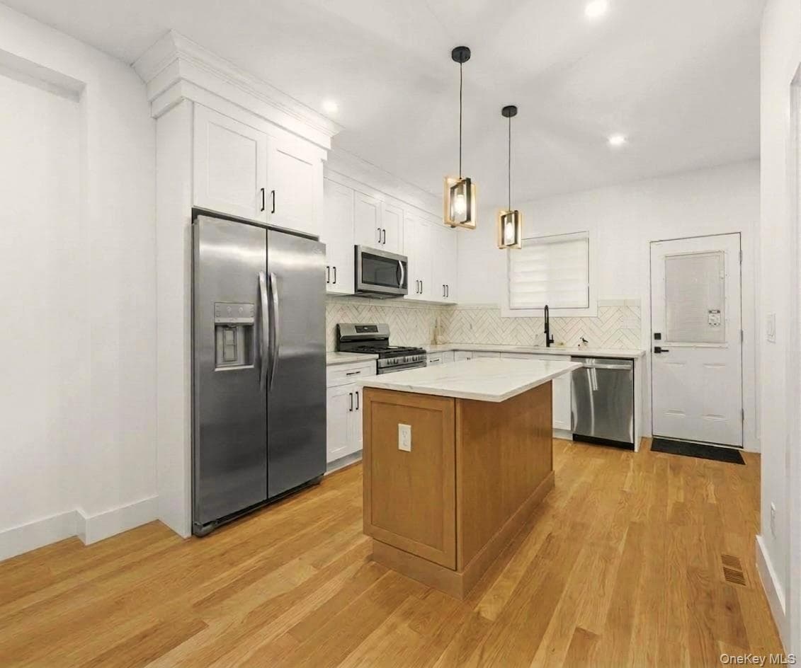 1173 E 43rd Street thumbnail 3