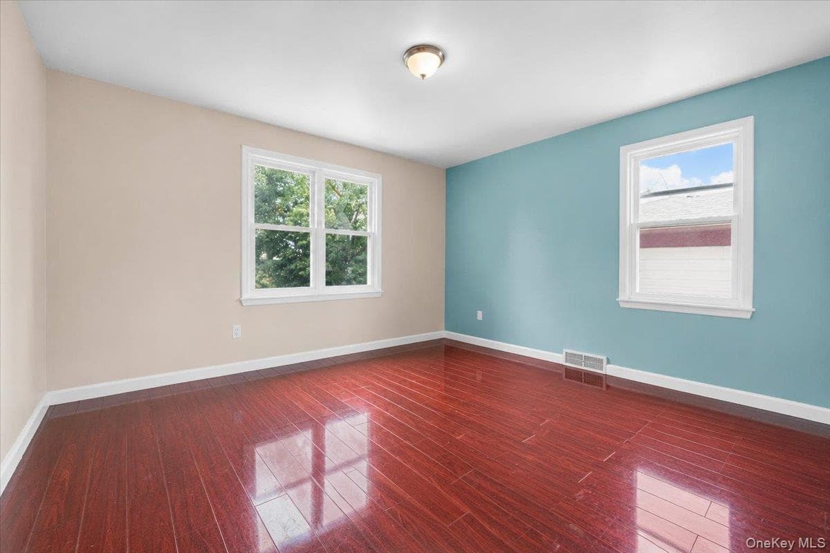 130-15 130th Street St thumbnail 15