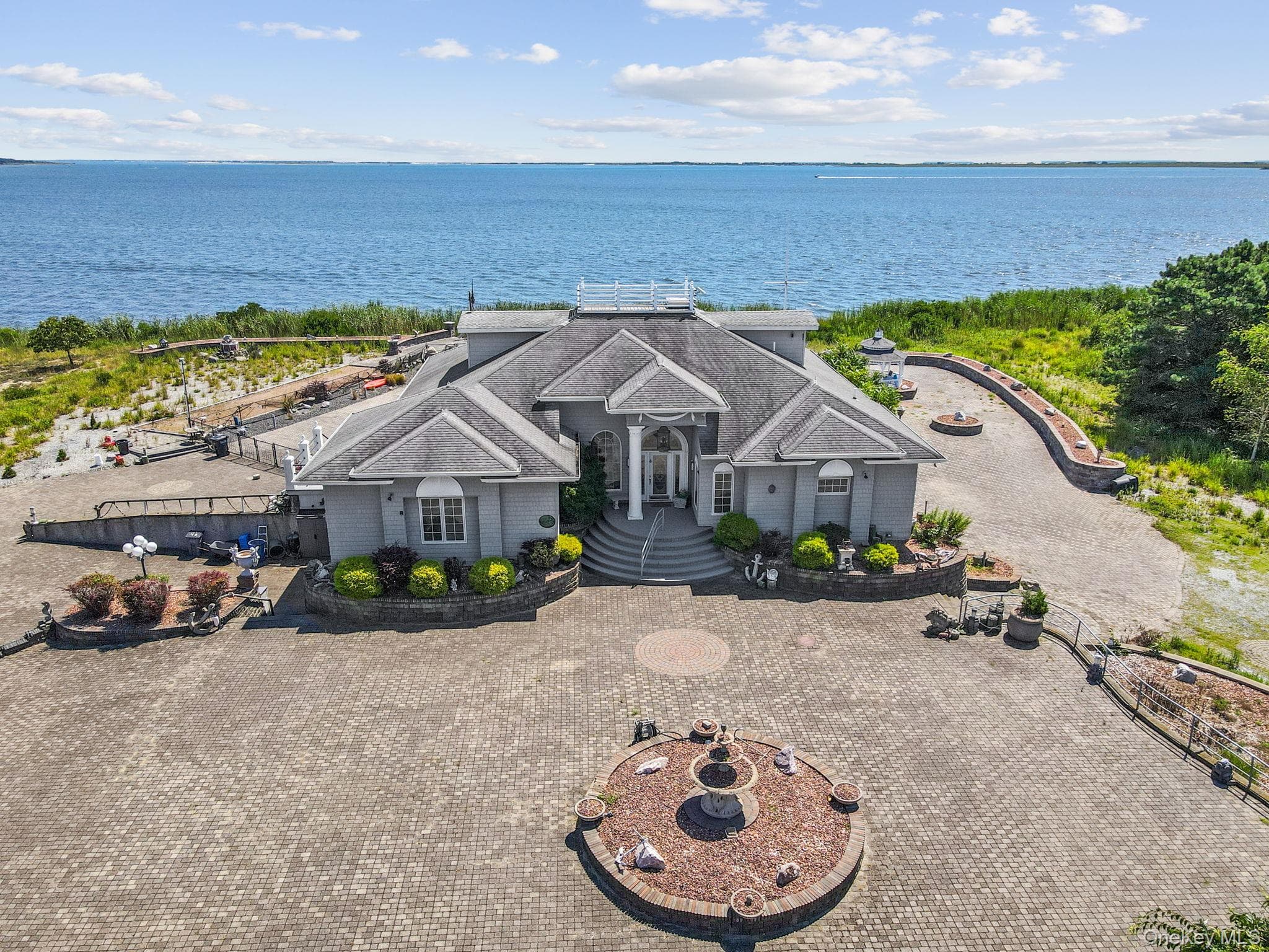 48 S Old Neck Road, Center Moriches