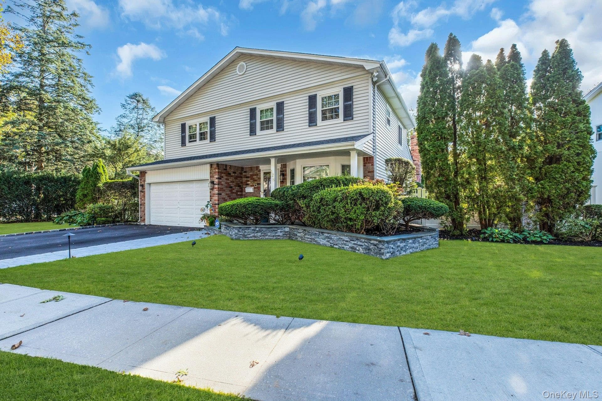 128 Soundview Drive, Port Washington