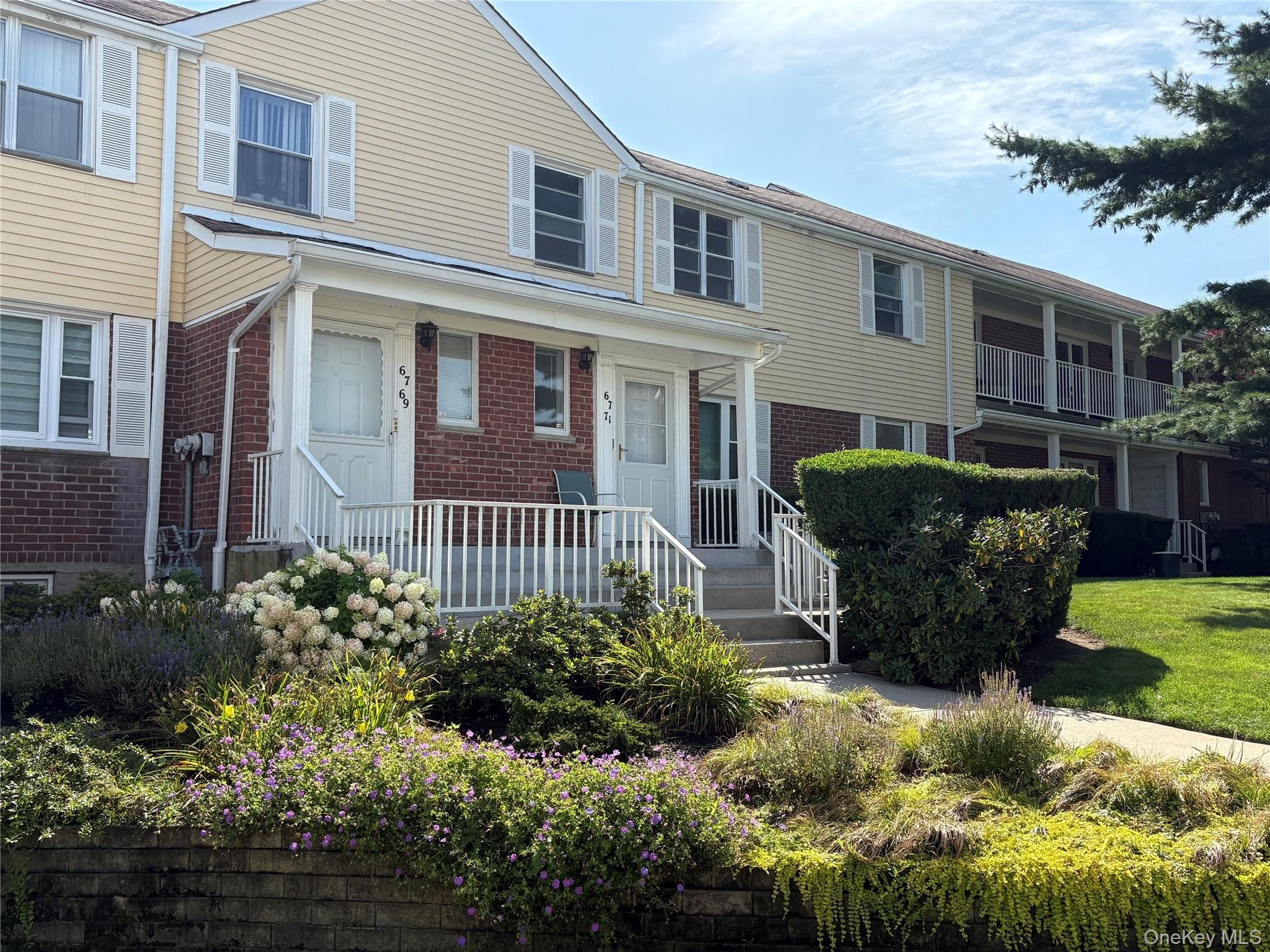 67-71 Cloverdale Lane Unit: 148 thumbnail 2