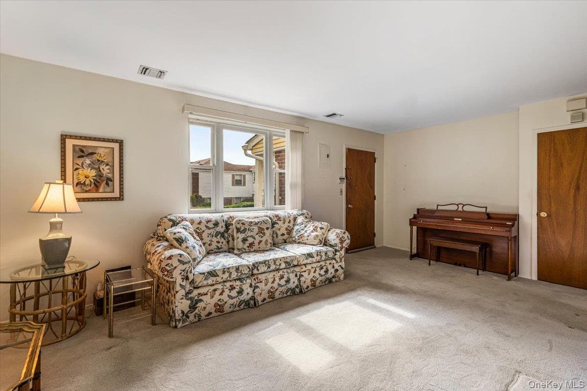 67-71 Cloverdale Lane Unit: 148 thumbnail 6