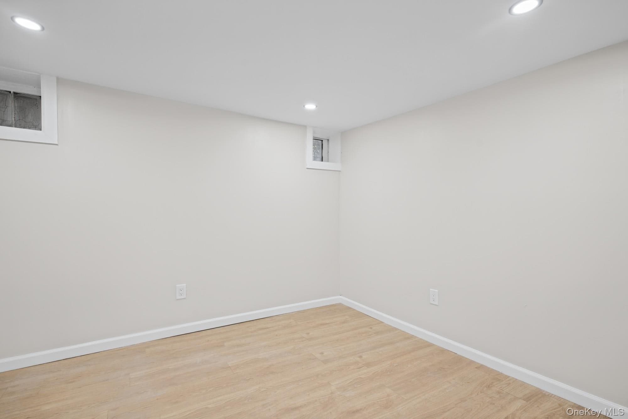 639 S 5th Avenue thumbnail 16