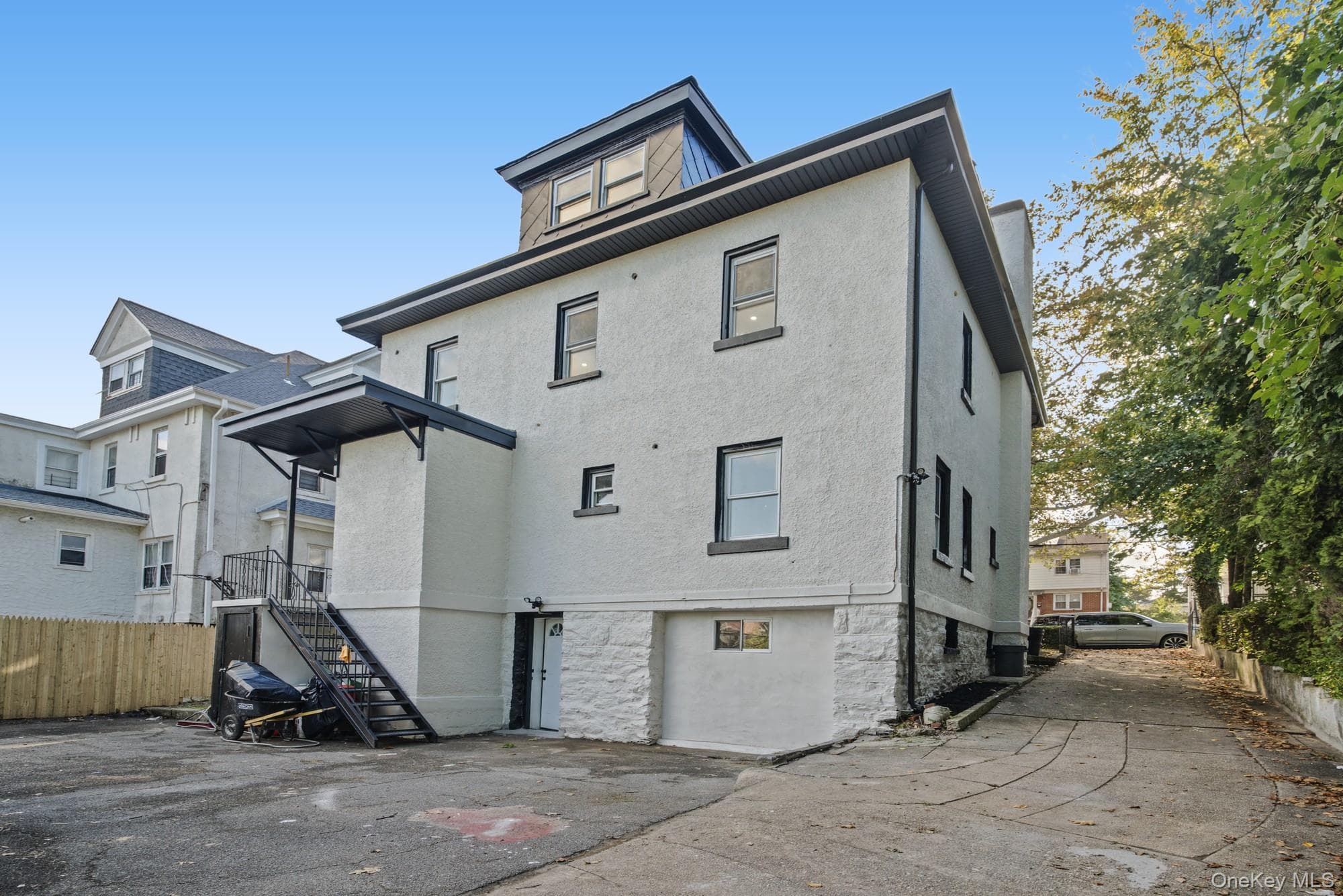 639 S 5th Avenue thumbnail 2