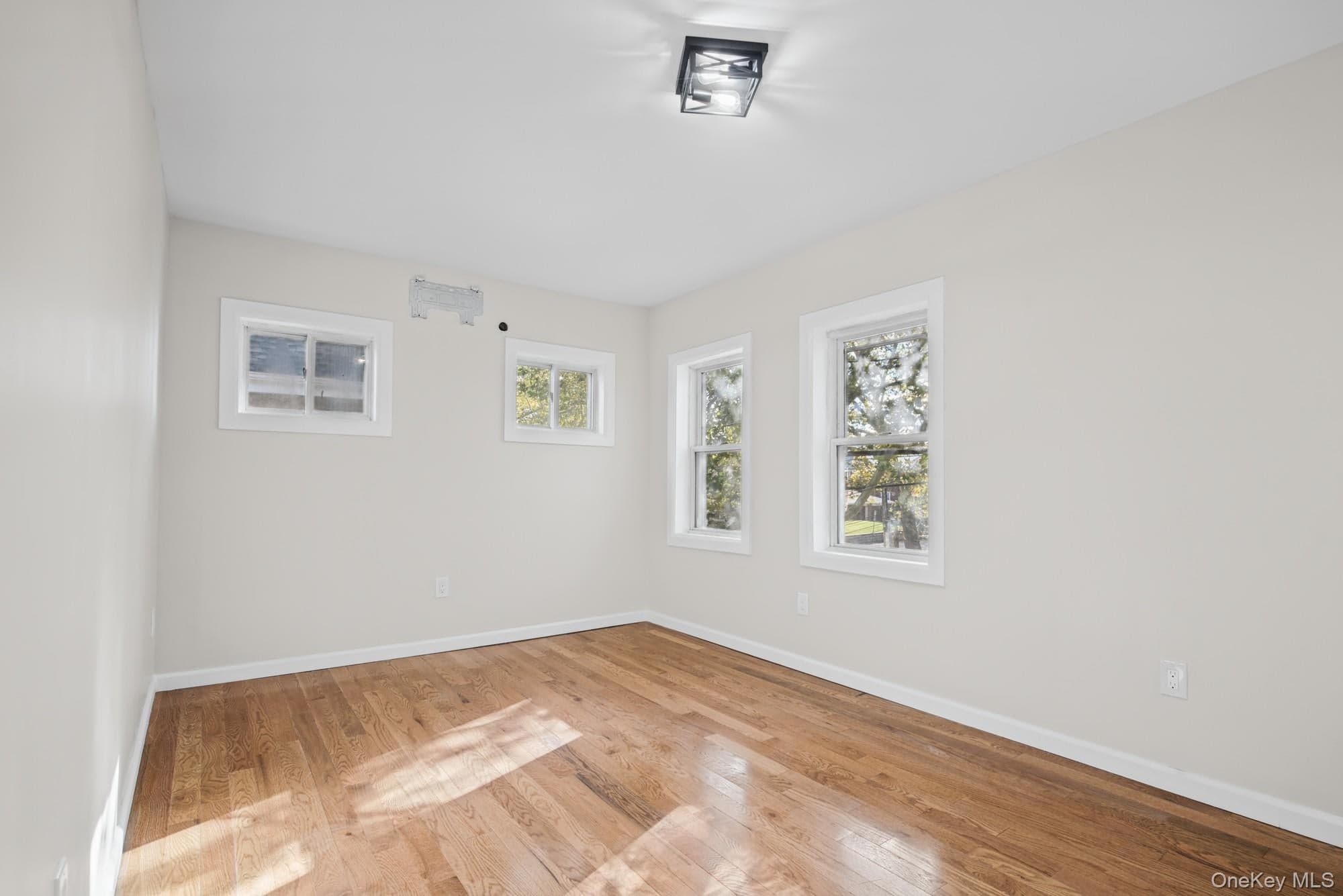 639 S 5th Avenue thumbnail 25