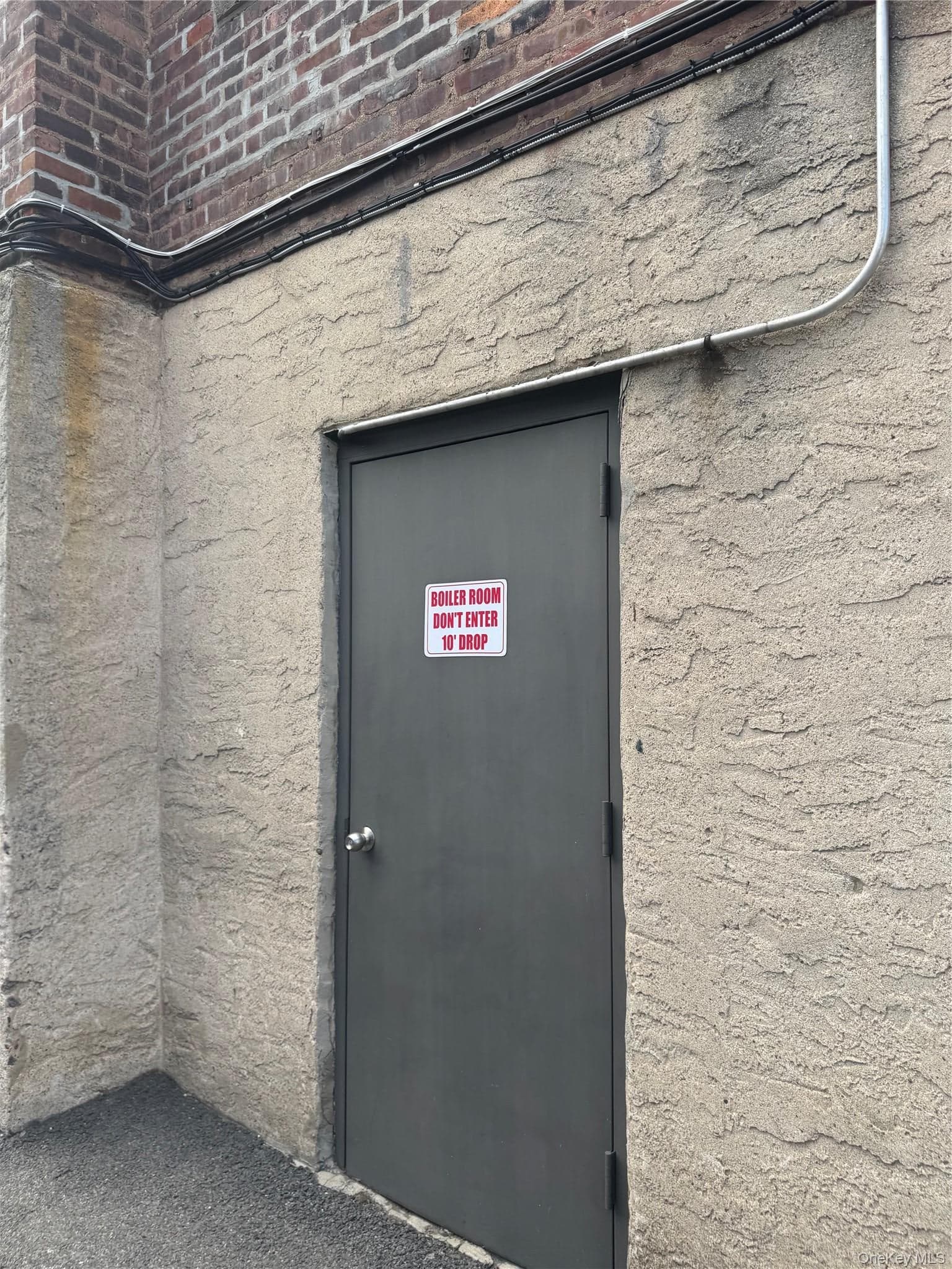 33 Douglas Avenue thumbnail 28