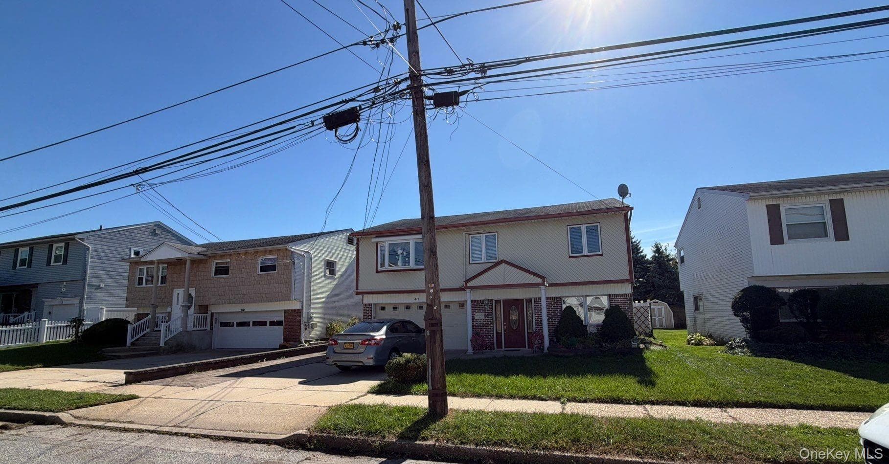 61 Morton Avenue thumbnail 3