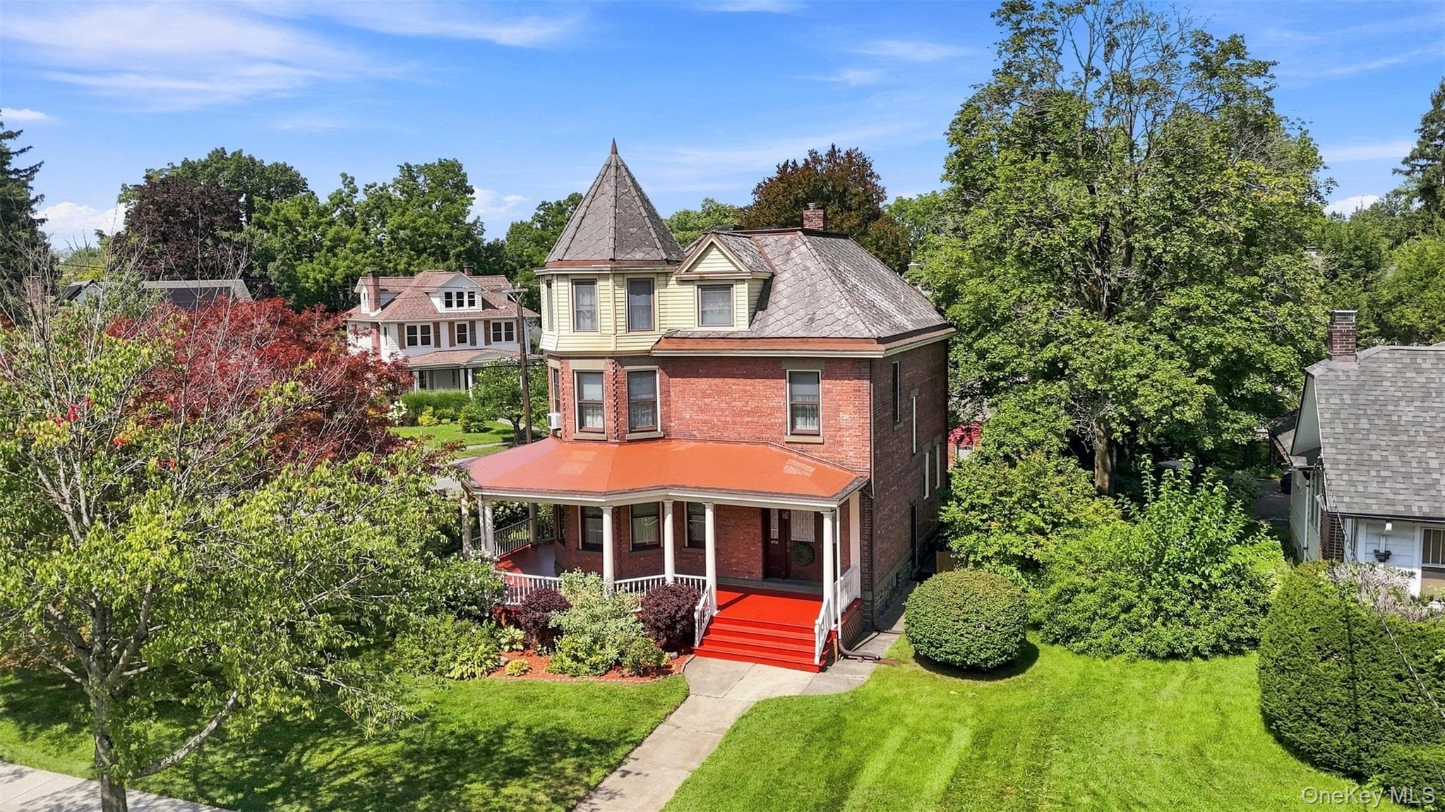349 Albany Avenue thumbnail 2