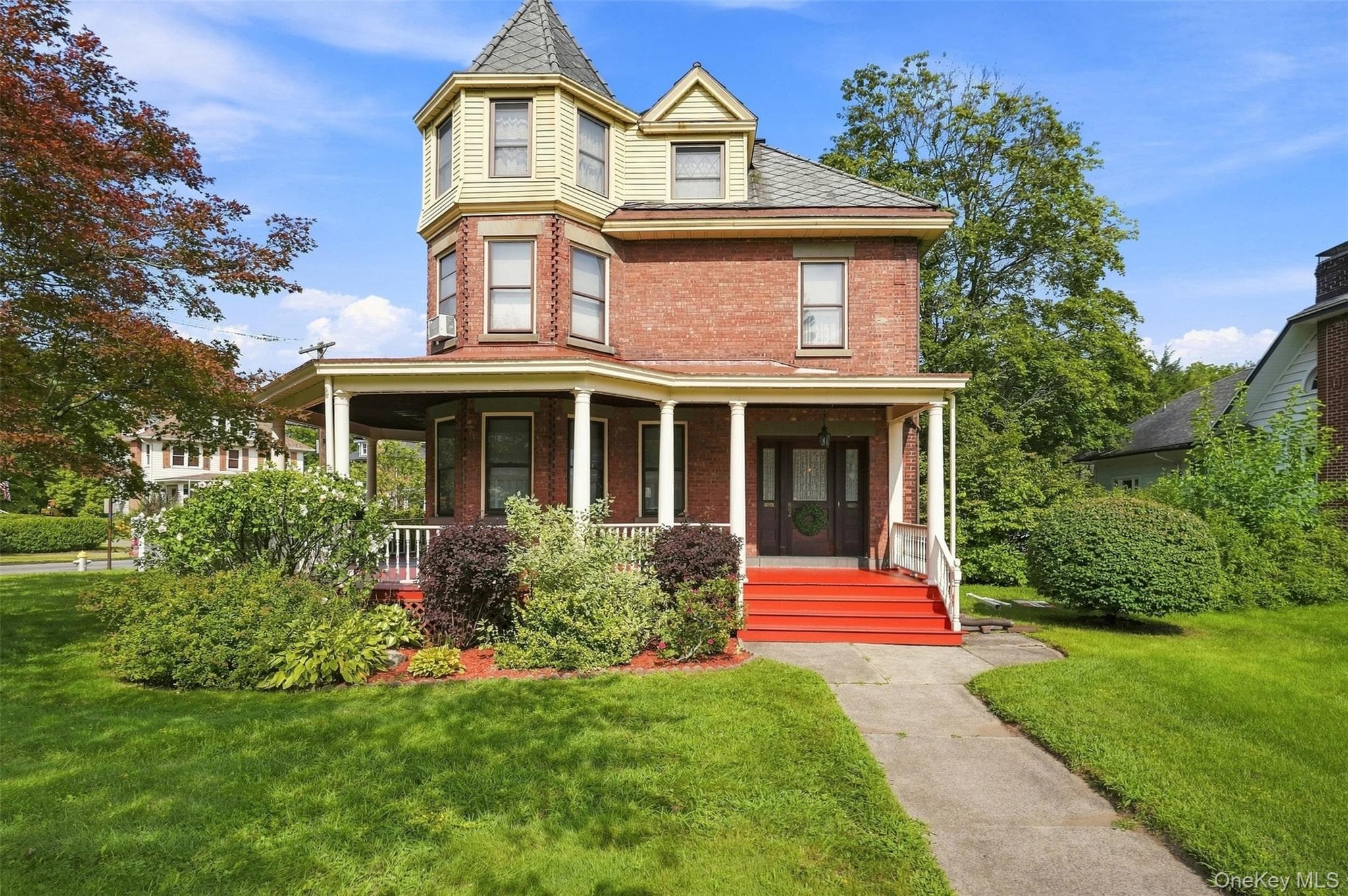 349 Albany Avenue thumbnail 3
