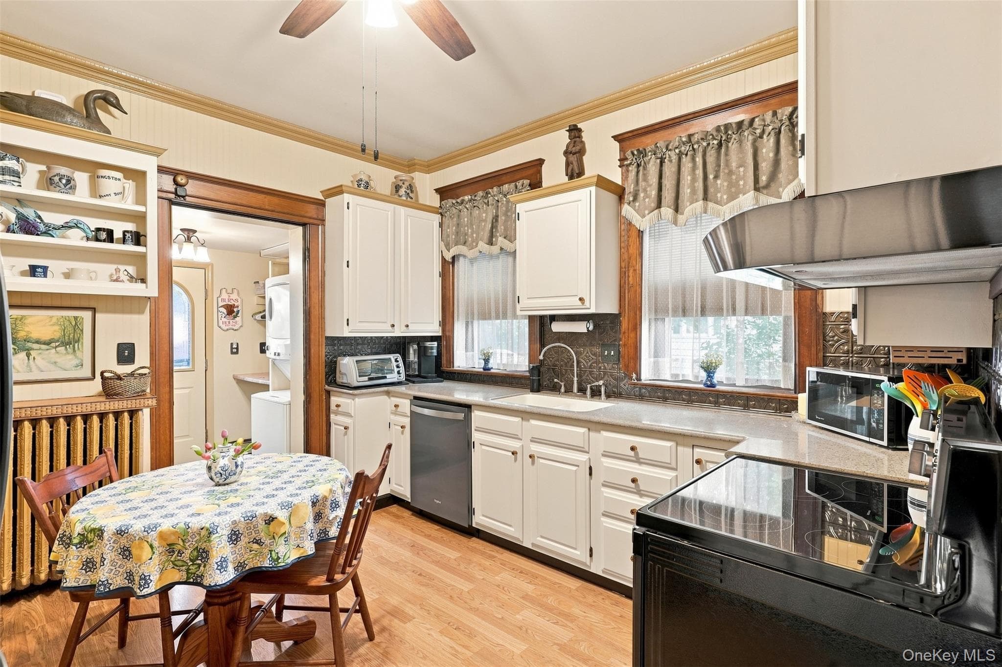 349 Albany Avenue thumbnail 13