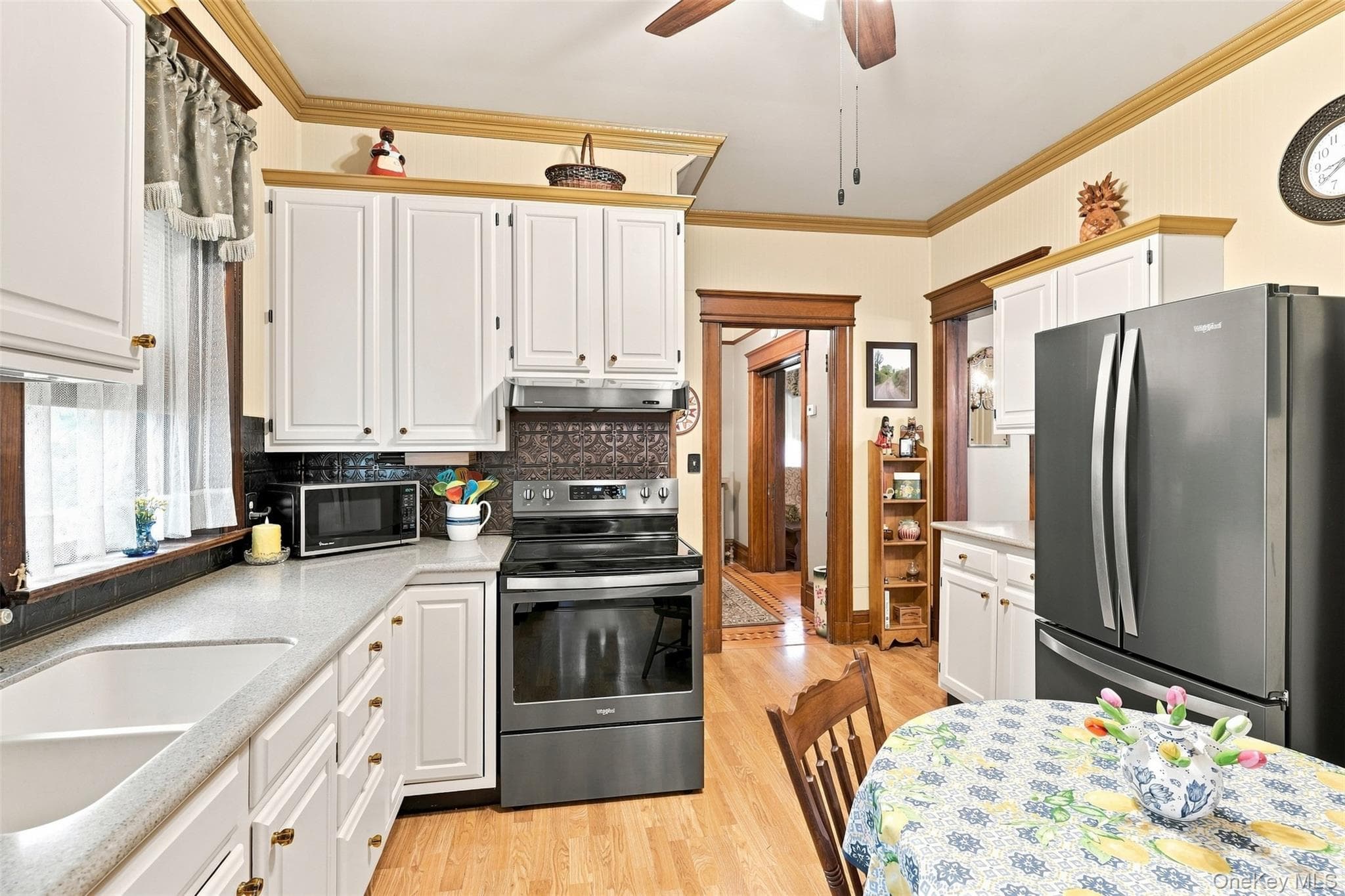 349 Albany Avenue thumbnail 14