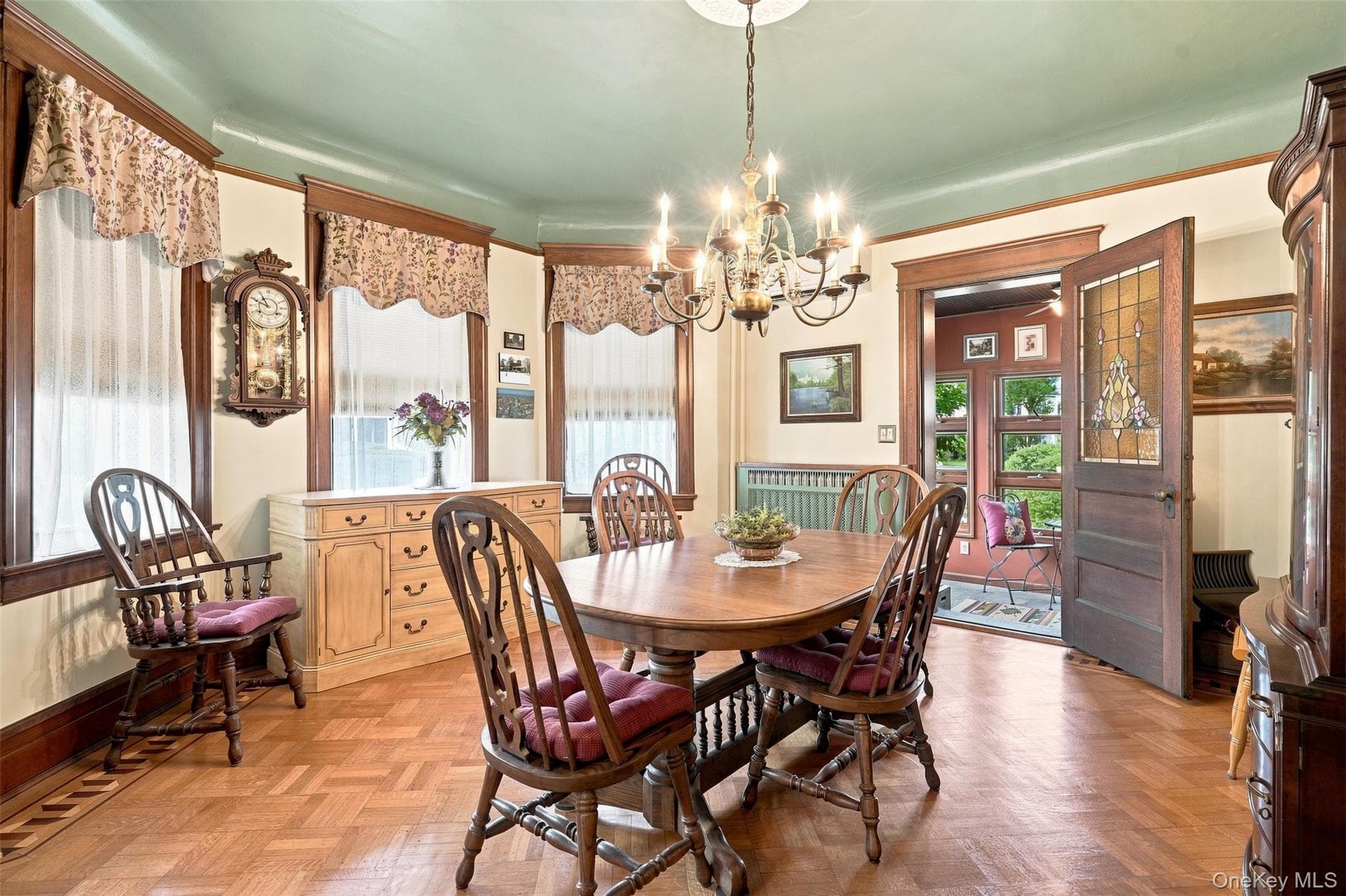 349 Albany Avenue thumbnail 15