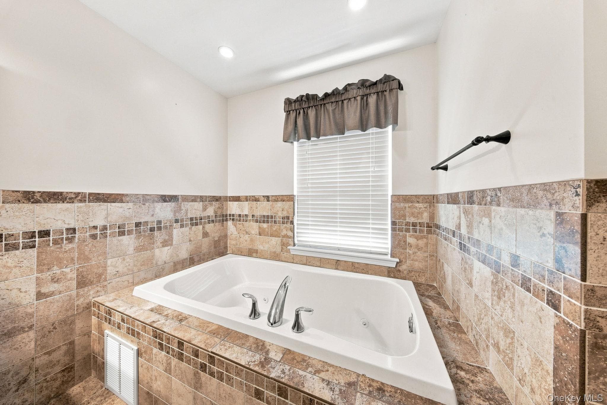 236 Springbrook Road thumbnail 24