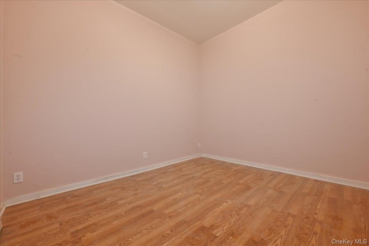 12610 Jamaica Avenue thumbnail 12