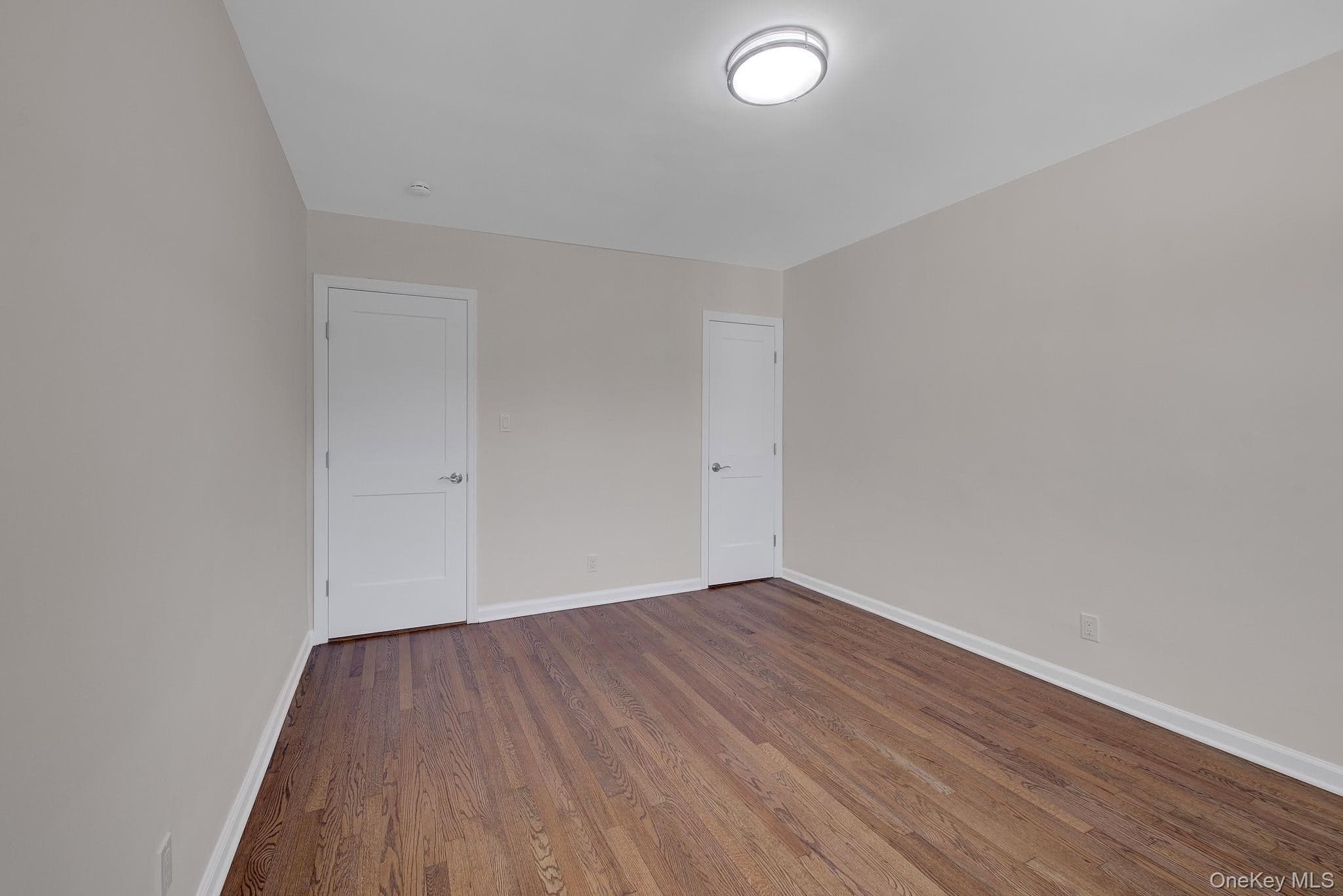 112 E 45th Street thumbnail 16