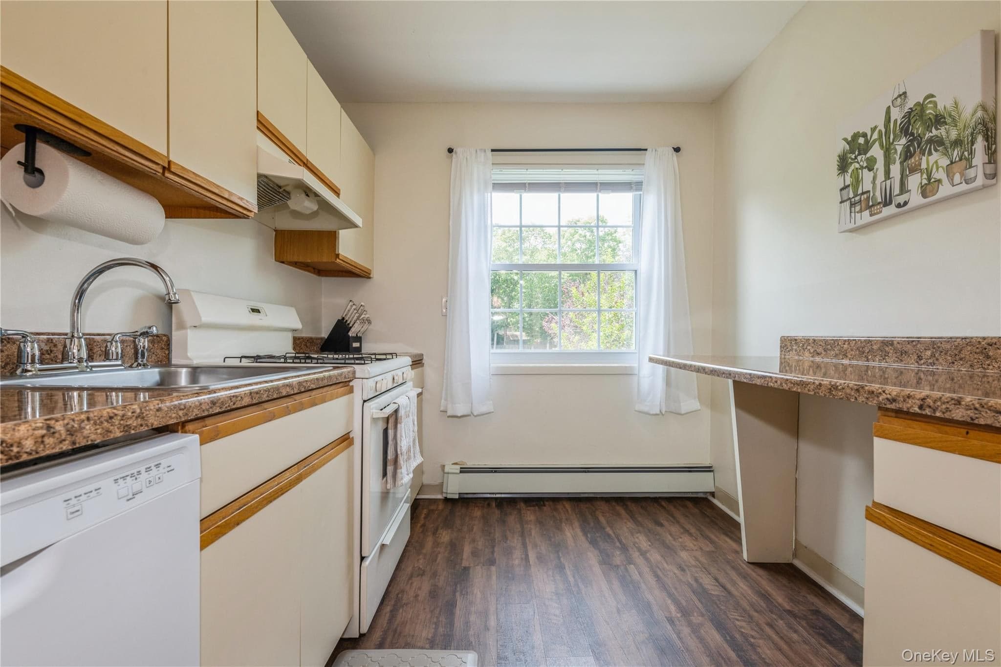 460 Old Town Road Unit: 8J thumbnail 8