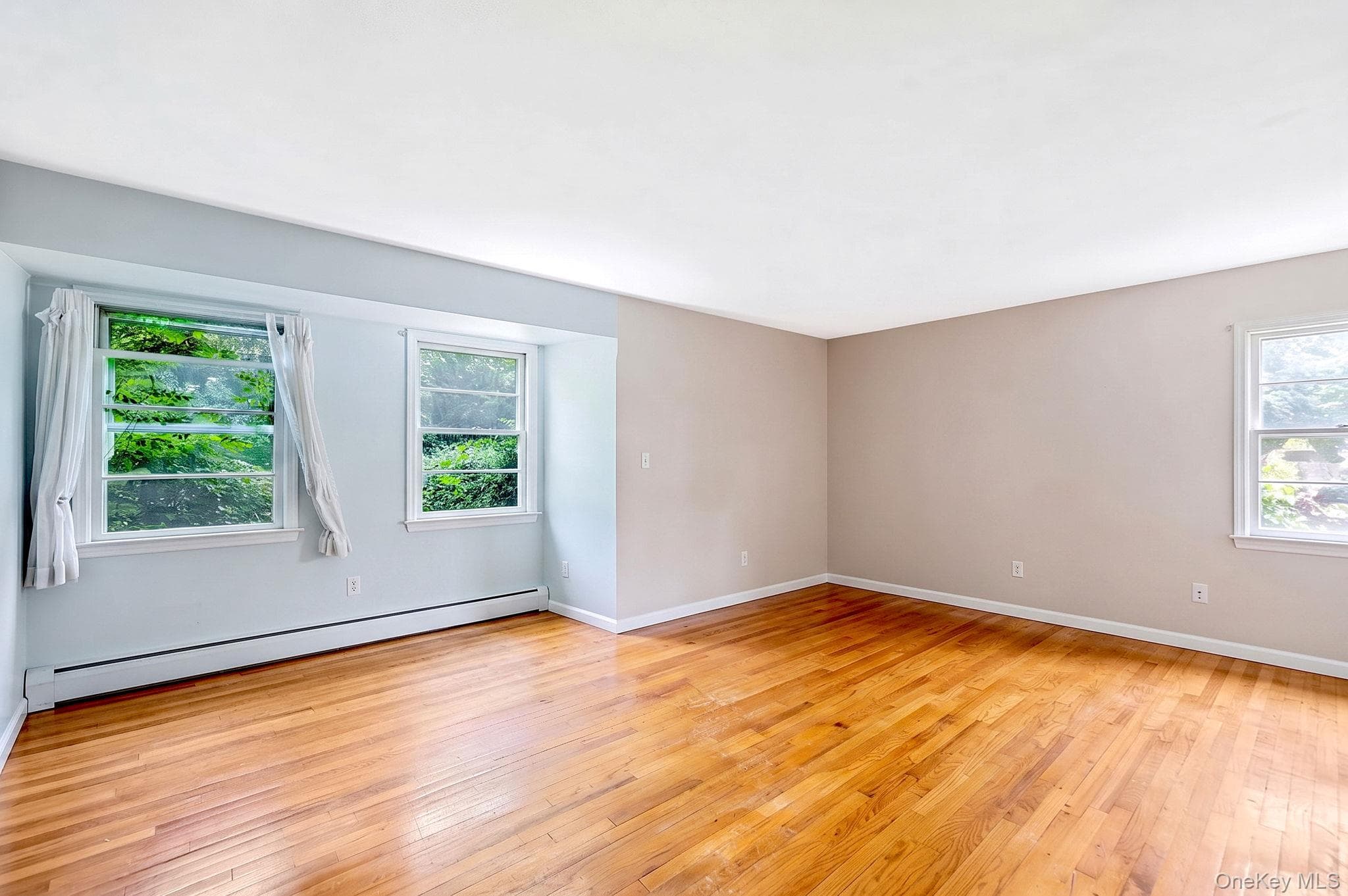 893 Gardiner Drive thumbnail 27