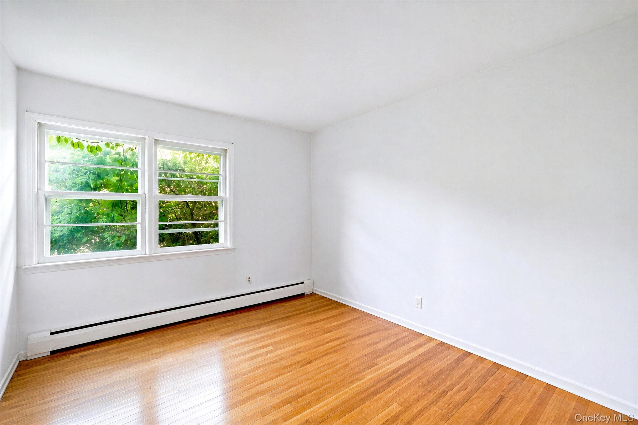 893 Gardiner Drive thumbnail 23